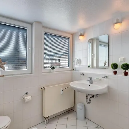 דירה Grosse Schoene 3 - 100 Qm - In Strandnaehe Fuer 6 Personen!!